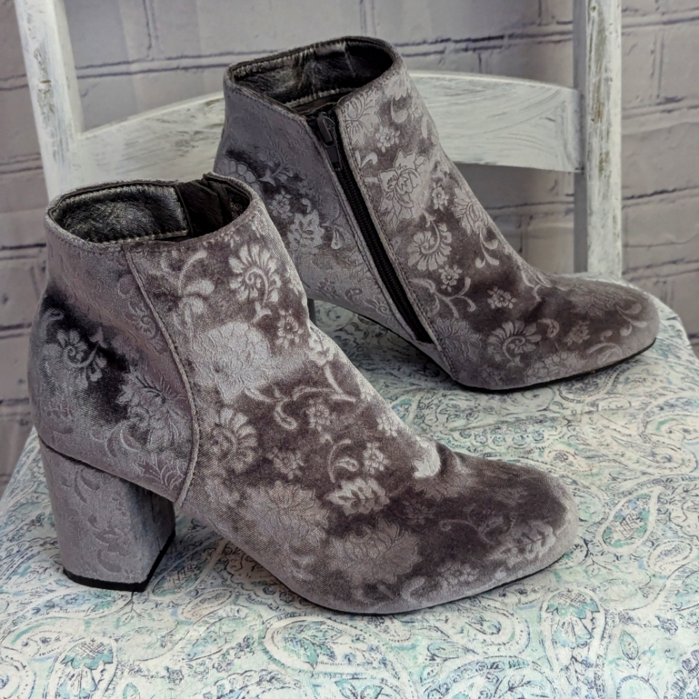 Diba Brodiel Booties